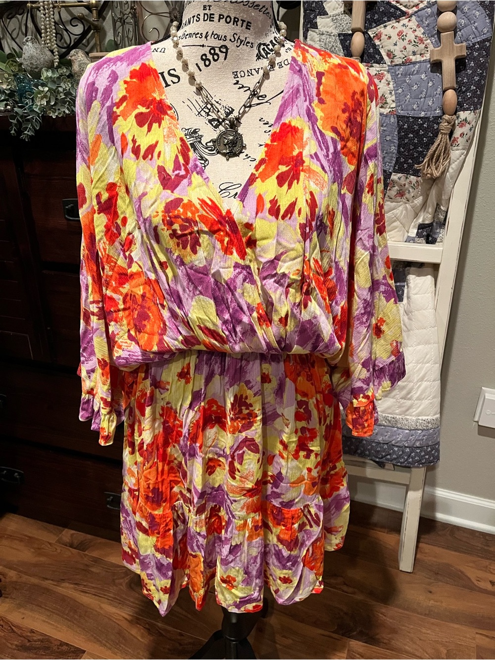 Easel Floral V-Neck Long Sleeve Smocked Tie Back Ruffle Knee Dress See Size Note